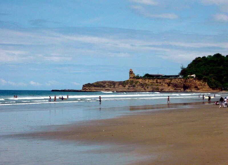 Beach in Montanita, hacienda-eldorado.com Ecuador