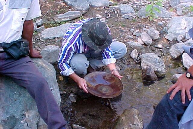 Treasure hunting in the coastal jungle, Hacienda El Dorado Ecuador